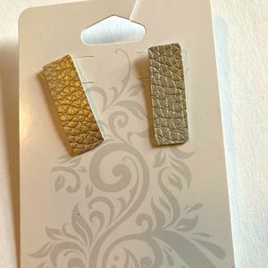Silver rectangle earrings